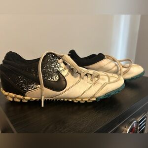 Leather Soccer Cleats size 7 men’s/9 women white, black, blue